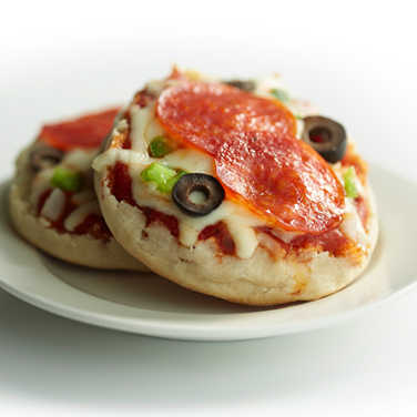 Recipe for Pepperoni and Veggie Mini Pizzas