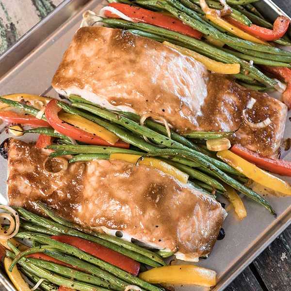 Recipe for Dijon Salmon with Green Beans Sheet Pan Supper