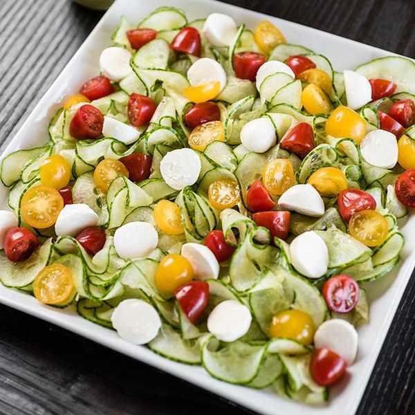 Recipe for Spiralizer Cucumber Caprese Salad