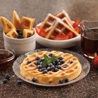 Giveaway - Hamilton Beach Double 7 Round Belgian Waffle Maker (26201)