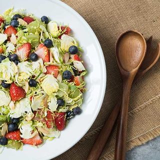 https://hamiltonbeach.com/assets/cache/pthumb/brussels-sprout-salad-with-berries-42.7f1e032b.jpg