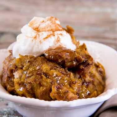 Recipe for Slow Cooker Maple Glazed Pumpkin Bread Pudding
