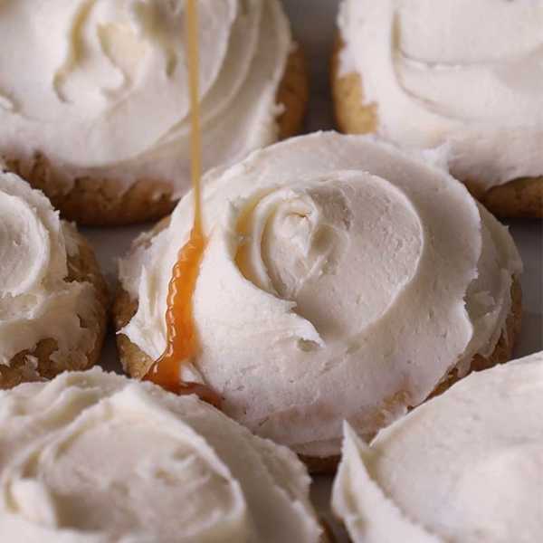Recipe for Salted Caramel Cheesecake Cookies