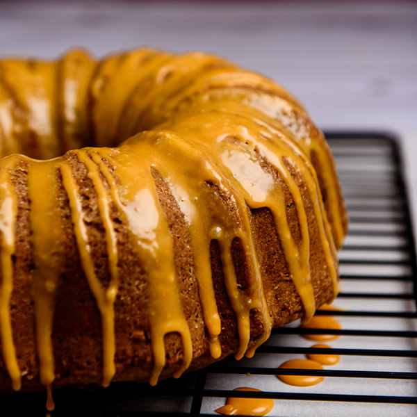 roaster oven cake with caramel sauce