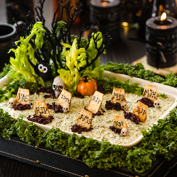 graveyard themed spinach and artichoke dip