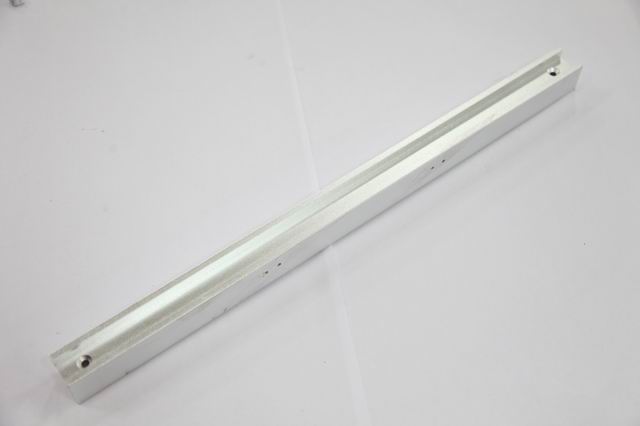 Upper Seal Bar Mount