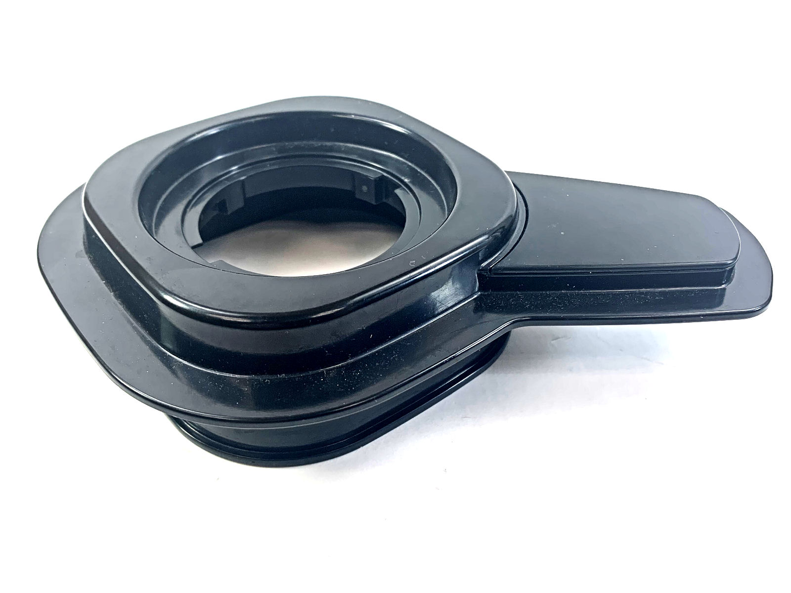 LId with removable seal   Commercial Blenders