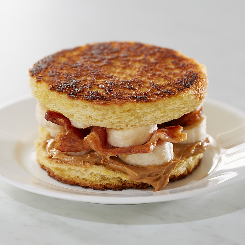 https://hamiltonbeach.com/media/recipes/breakfast-sandwich-maker-the-elvis-sandwich.jpg