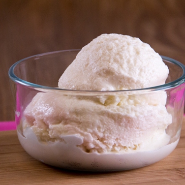 Recipe - Easy Vanilla Ice Cream for 4 Qt. Ice Cream Maker