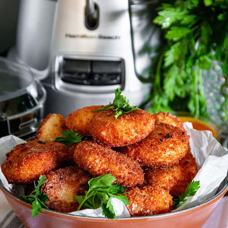 https://hamiltonbeach.com/media/recipes/homemade-chicken-nuggets-4.jpg