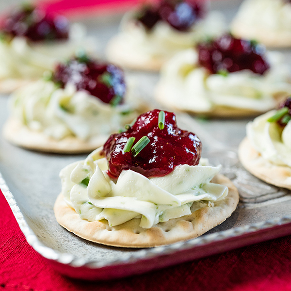 Recipe - Jalapeno Cream Cheese and Cranberry Appetizers
