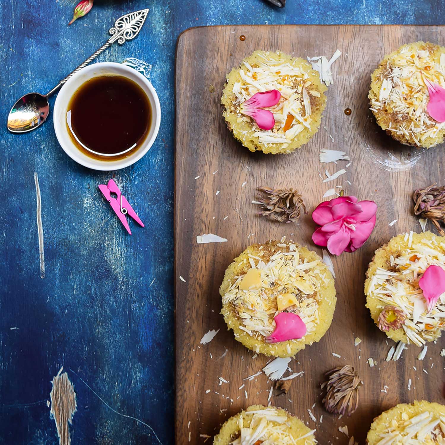 White Chocolate and Nolen Gur Cupcakes