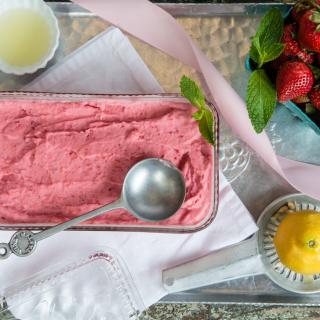 Blog for Strawberry Lemon Frozen Yogurt